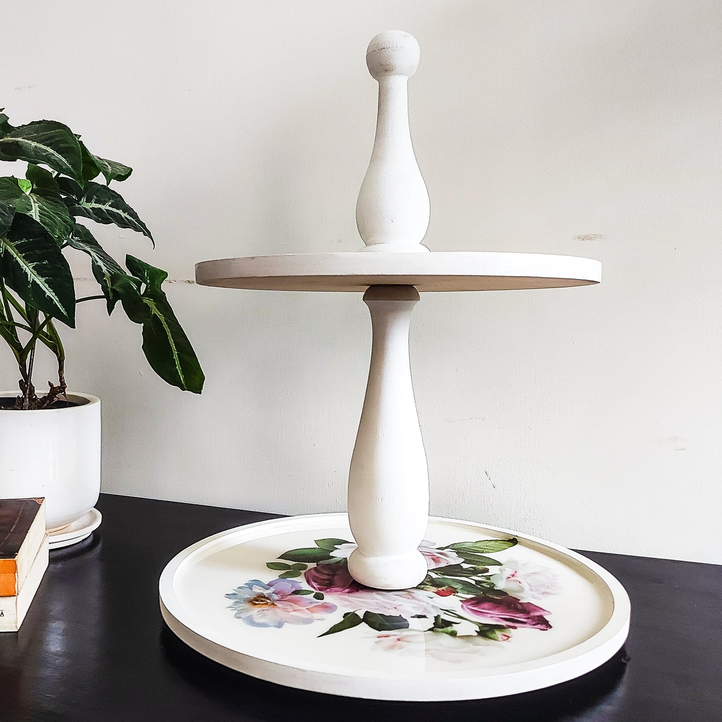 Two tier cup cake stand white