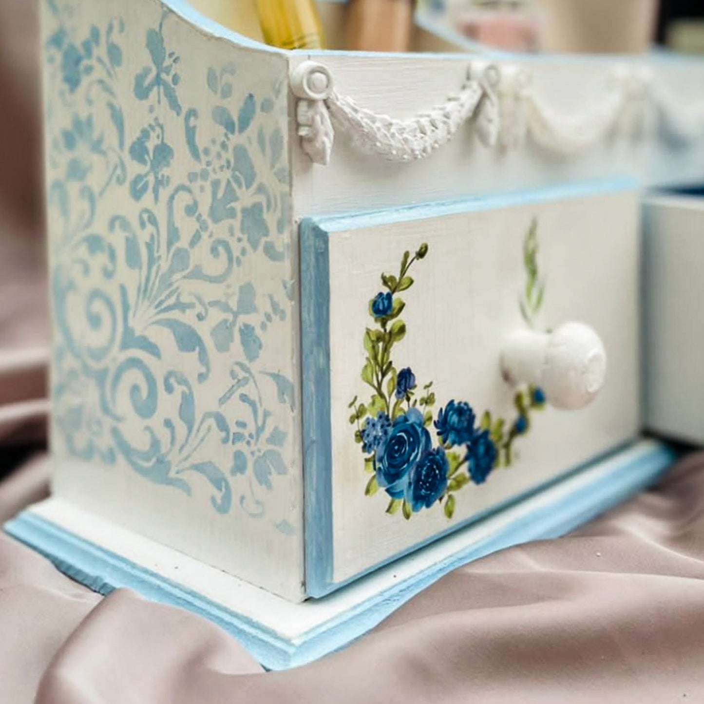Whimsy Rose Cosmetic Makeup & Jewellery Organiser | 7 compartments & 2 drawers