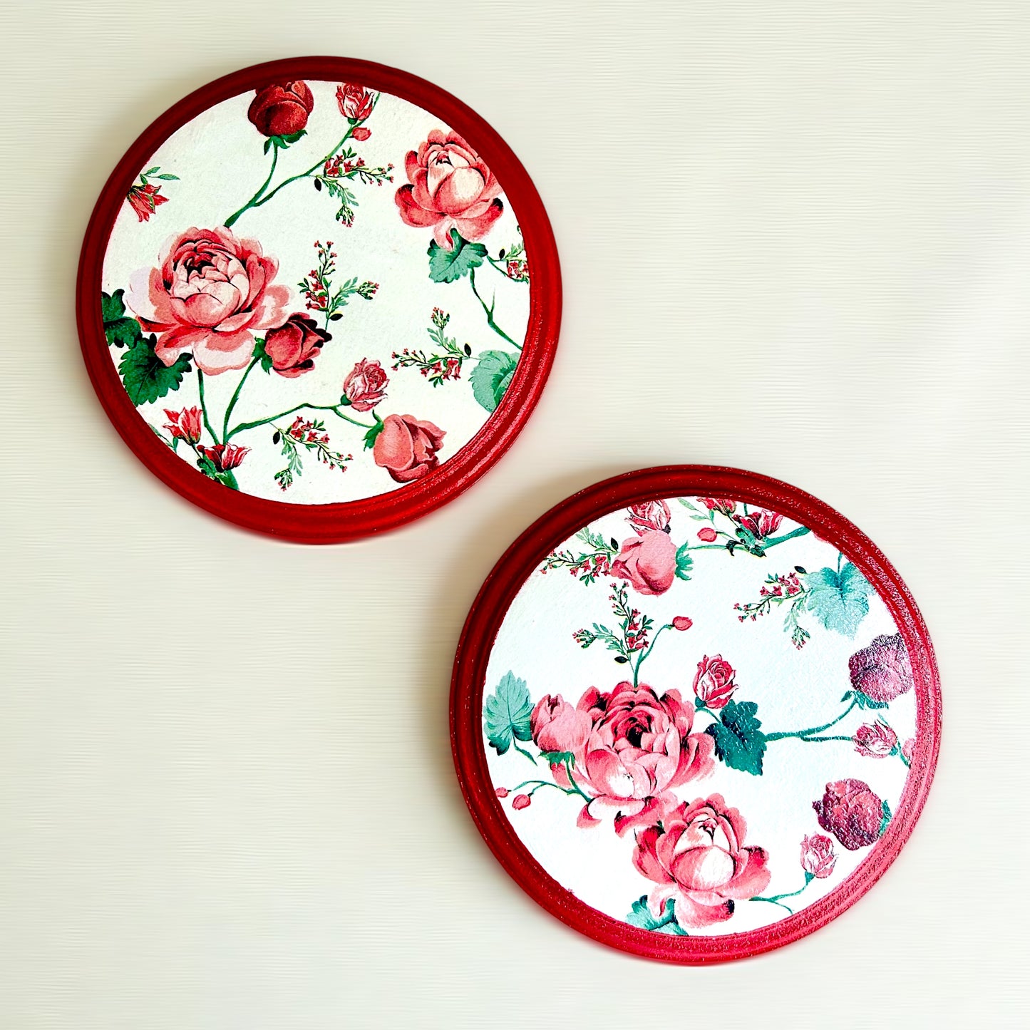 Red Roses - Round Wall Plates 6" | Pastel Woods