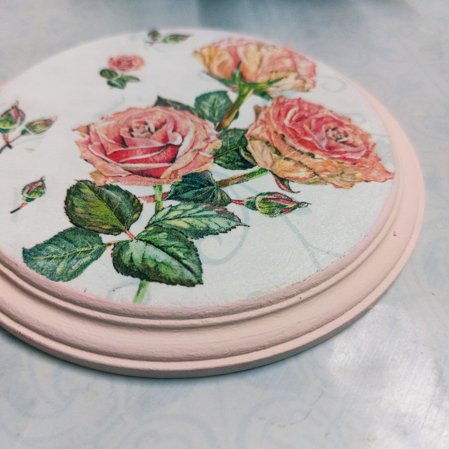 Round Wall Plates | Wall Hanging - Shabby Rose