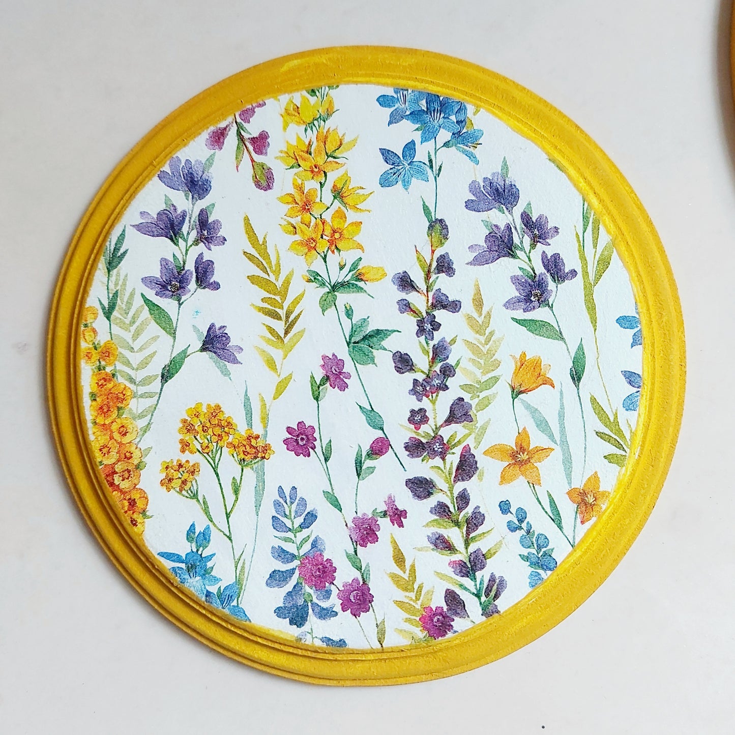 Round Wall Plates | Wall Hanging - Happy Yellow