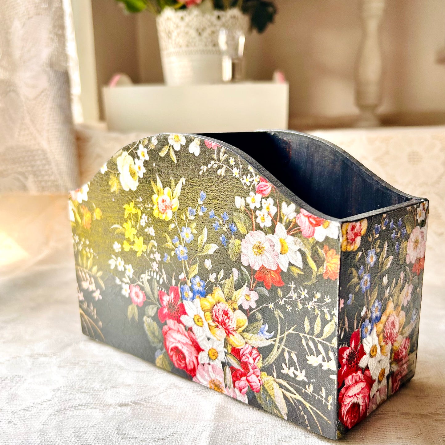 Dark Secret Cutlery Holder | Floral holder for cutlery, brushes , pens
