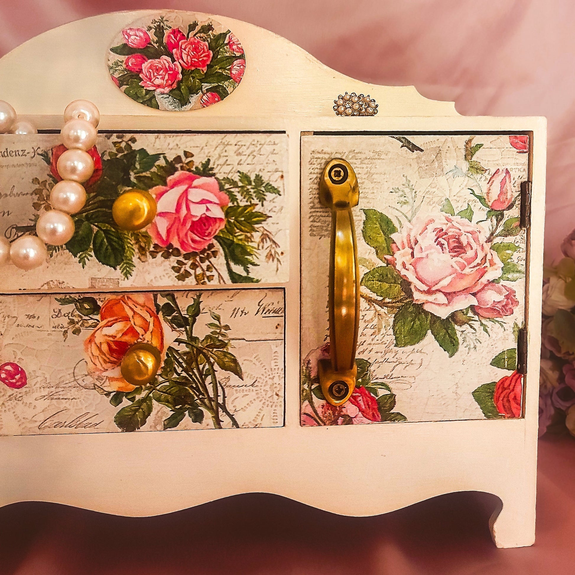 Victorian style storage chest