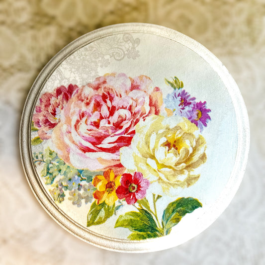 Round Wall Plates 6" - Pretty Wall decor - Emma