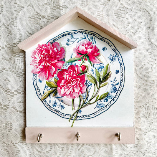 Blush Floral Hut Keyholder | Wall Key hanger for gifting | Wall decor with 3 hooks