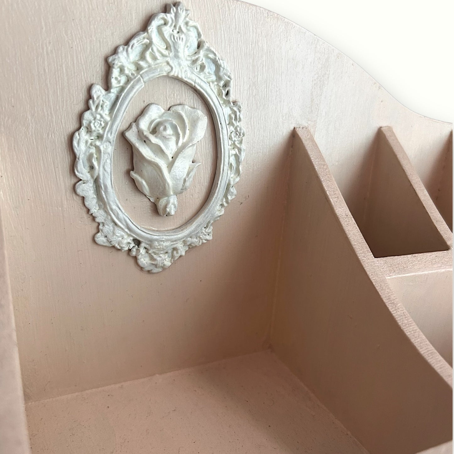 Rose Reverie Cream Makeup & Jewelry Organizer | 7 Compartments & 2 Drawers