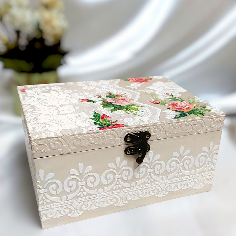 Floral storage box for jewellery