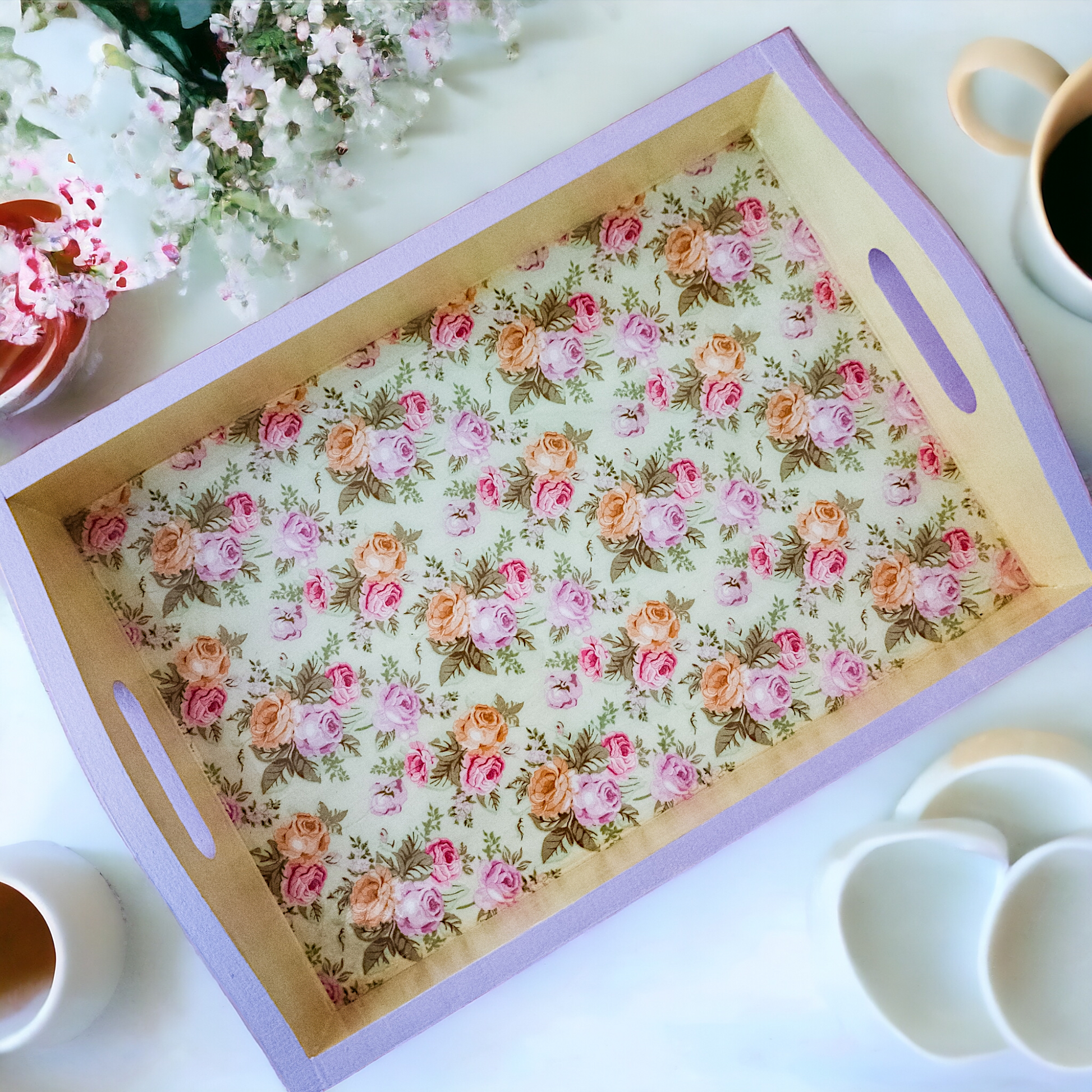 Tray with rose print