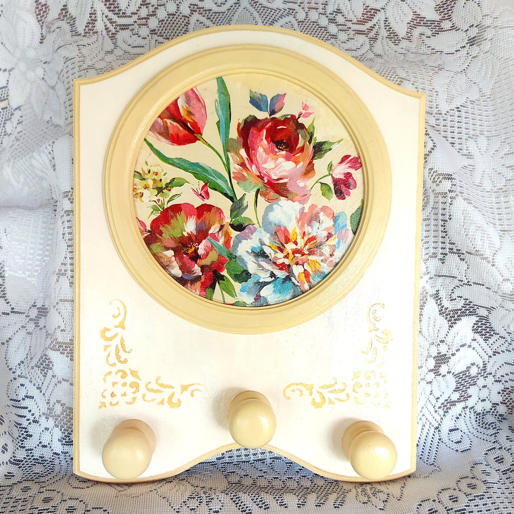 Floral Vintage wall hanger in yellow
