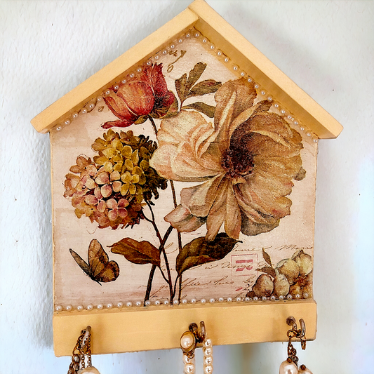 Hut Keyholder | Wall Key hanger for gifting | with 3 hooks | Beige Floral wall decor